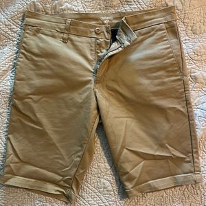 Carhartt WIP Sid Short. Excellent, barely used condition. Size 31 Khaki